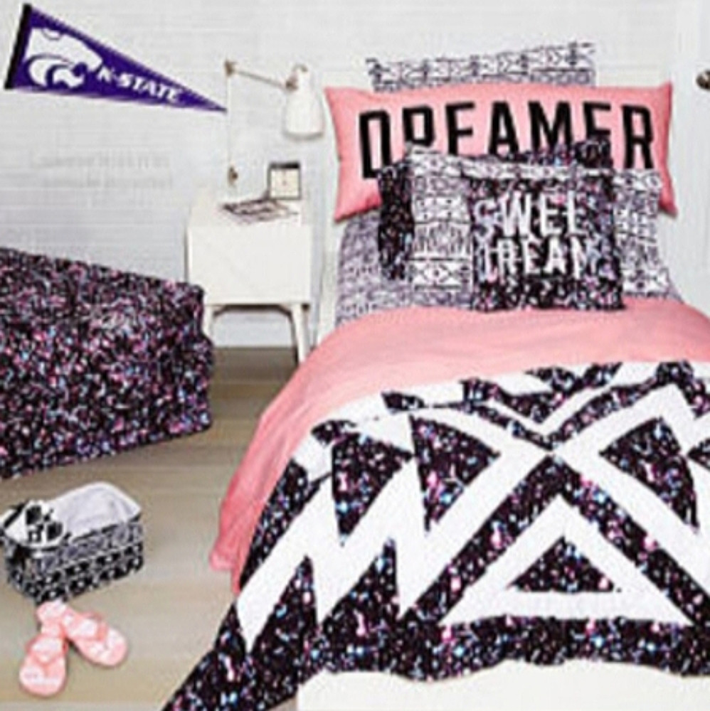 PINK VICTORIA'S SECRET GALAXY BED SET